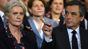 Penelope et François Fillon lors de son meeting de dimanche