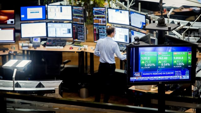 Les bourses européennes terminent un excellent mois d'octobre, le CAC40 gagnant 9.7% sur la période, avec les banques centrales et les ésultats d'entreprises.