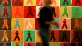 La prise quotidienne de Truvada, une pilule combinant deux traitements anti-sida développés par Gilead Sciences, a réduit de près de 44% le risque de contamination chez les hommes (homosexuels et bisexuels), montre une étude des autorités américaines mené