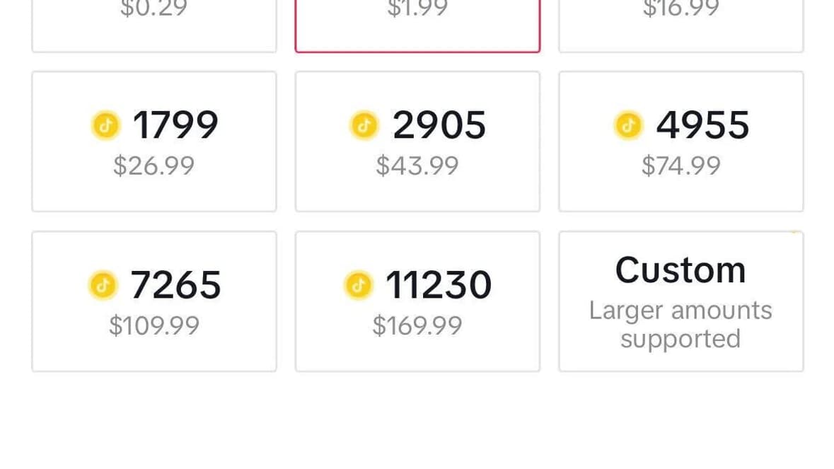 TikTok propose à certains utilisateurs de son application iOS de payer les pièces virtuelles avec un moyen de paiement alternatif à celui de l’App Store. TikTok propose à certains utilisateurs de son application iOS de payer les pièces virtuelles avec un moyen de paiement alternatif à celui de l’App Store.