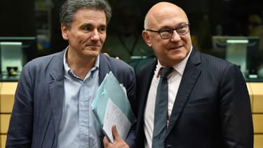 Des techniciens de Bercy et de l'Elysée aident les services d'Euclide Tsakalotos à rédiger le document des propositions que le pays va faire à ses partenaires européens dimanche.