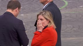 14-Juillet: Agnès Pannier-Runacher oublie son masque à son arrivée place de la Concorde