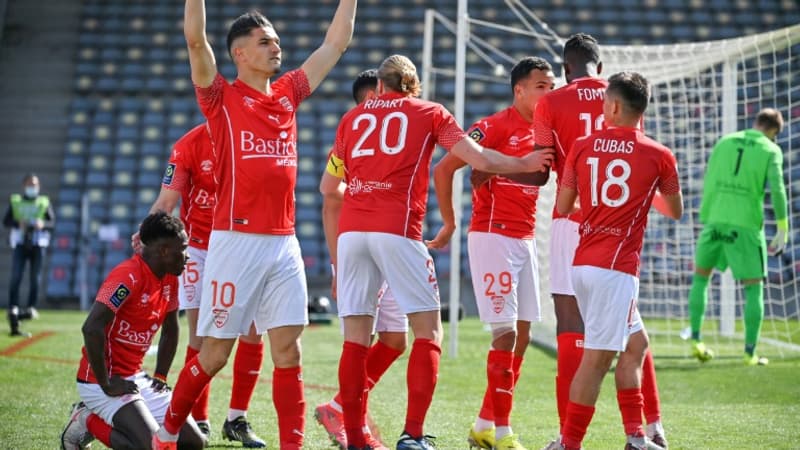 Ligue 1 en direct: Lorient et Nantes démarrent bien, Nîmes joue sa survie