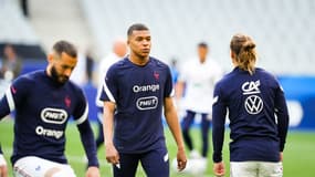 Kylian Mbappé, avec Karim Benzema et Antoine Griezmann. 
