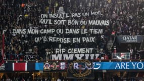 L'hommage des ultras du PSG pour Clément, supporter de l'OM, à Paris le 15 octobre 2021
