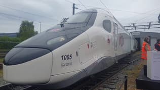 La locomotive du TGV M est dotée d'un nez plus pointu pour favoriser l'aérodynamisme.