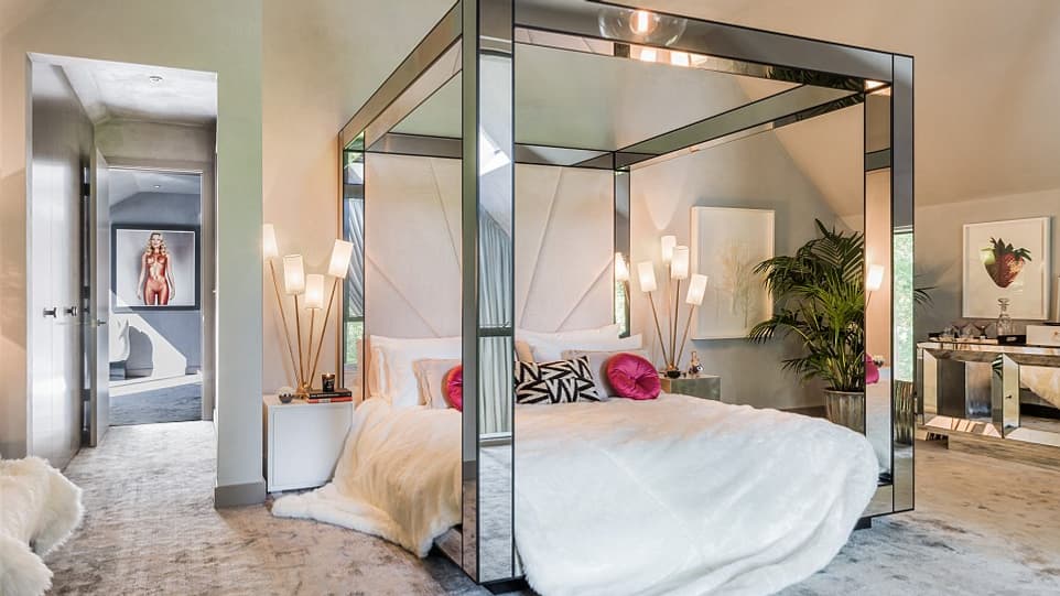 L'une des chambres décorées par Kate Moss