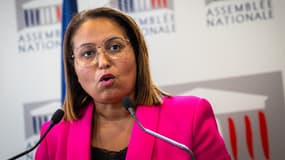 La députée LFI Farida Amrani lors d'une conférence de presse à l'Assemblée nationale, le 26 septembre 2023.