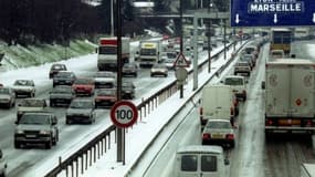 L'Etat devrait doubler la redevance domaniale des sociétés d'autoroutes dès janvier 2013.