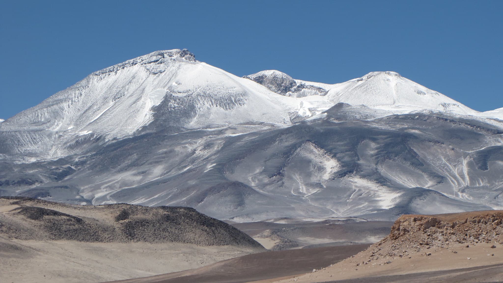 Buscan en los Andes a dos escaladores franceses en apuros