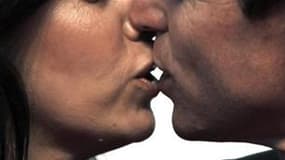 Une habitante de l'Etat du Wisconsin a été arrêtée pour avoir sectionné avec les dents la langue de son mari en l'embrassant. /Photo d'archives/REUTERS