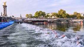 Test-event de triathlon sur la Seine le 18 août 2023