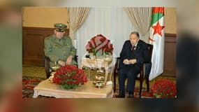 Le général Salah et le président Bouteflika. 