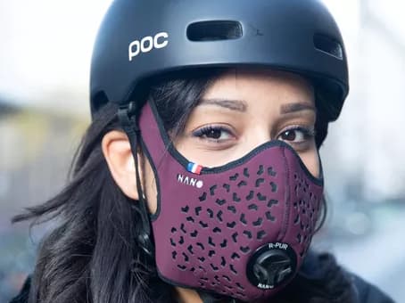 Le Nano R-Pur est le premier masque antipollution fabriqué en France spécialement conçu pour les cyclistes et motards