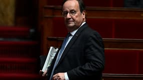Le député socialiste François Hollande à l'Assemblée nationale, à Paris, le 5 février 2025.