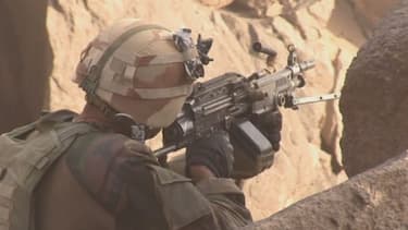 Un soldat français au Mali. Le retrait des troupes françaises au Mali pourrait commencer dès avril.