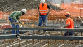 La construction, qui a détruit près de 200.000 postes depuis 2008, a connu sa première année positive en neuf ans. 