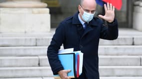 Le ministre de l'Education nationale Jean-Michel Blanquer à la sortie de l'Elysée, le 9 décembre 2020 à Paris