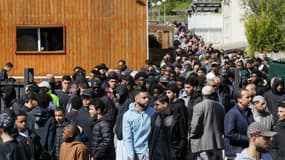 Les funérailles de Shemseddine, à la mosquée de Savigny-sur-Orge, près de Paris, le 9 avril 2024.