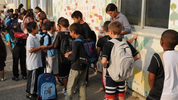 Douze millions d'élèves retournent sur les bancs de l'école mardi, 1,3 million passeront dès cette année à la semaine de 4,5 jours. Douze millions d'élèves retournent sur les bancs de l'école mardi, 1,3 million passeront dès cette année à la semaine de 4,5 jours.