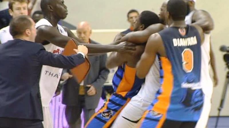 Incidents entre le Paris-Levallois et Gravelines