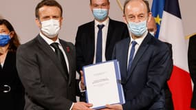 Un rapport d'historiens sur la politique de la France au Rwanda entre 1990 et 1994 a été remis vendredi à Emmanuel Macron.
