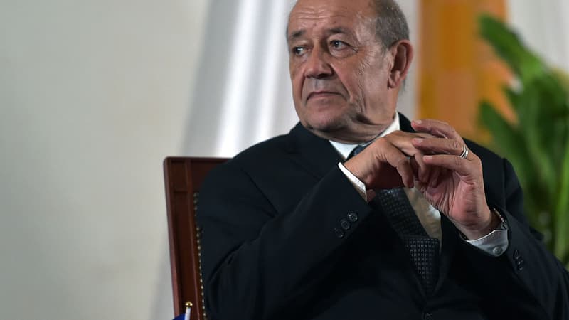 Jean-Yves Le Drian en Côte d'Ivoire le 18 octobre 2018.