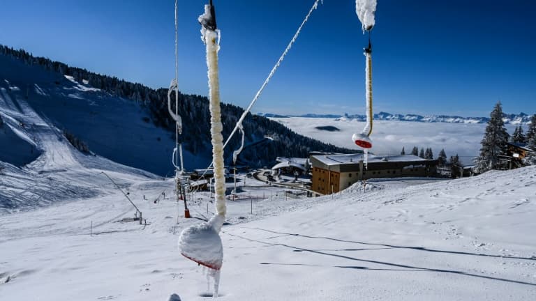 Les pistes de la station de Chamrousse, près de Grenoble, le 7 janvier 2021