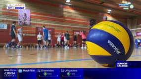 Mulhouse: des jeunes sont entraînés par des volleyeurs professionnels