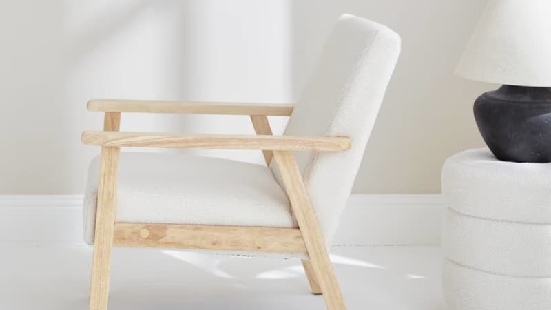 Pour votre salon, ne faites pas l’impasse sur le fauteuil ! Chez Maisons du Monde, ils sont à moins de 100 euros
