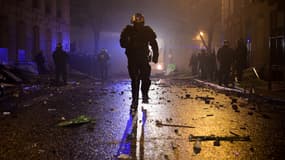 Des premières tensions entre forces de l'ordre et manifestants, le 1er décembre.