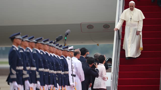 Le pape François arrive à Séoul, en Corée du Sud, le 14 août 2014.