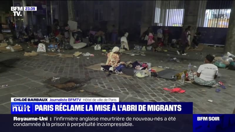 Paris: des dizaines de familles devant l'Hôtel de ville de Paris pour réclamer une solution d'hébergement d'urgence
