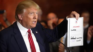 Donald Trump a signé comme les 16 autres candidats républicains l'engagement de soutenir n'importe quel candidat investi par le parti.