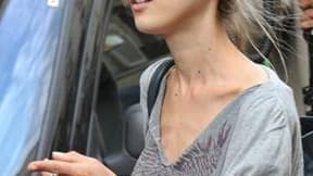 La romancière et journaliste Tristane Banon a annoncé lundi soir qu'elle contesterait un éventuel classement sans suite par le parquet de Paris de sa plainte pour tentative de viol contre Dominique Strauss-Kahn. /Photo prise le 5 juillet 2011/REUTERS/Phil