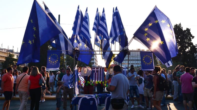 La Grèce fait un pas de plus vers la sortie du tunnel