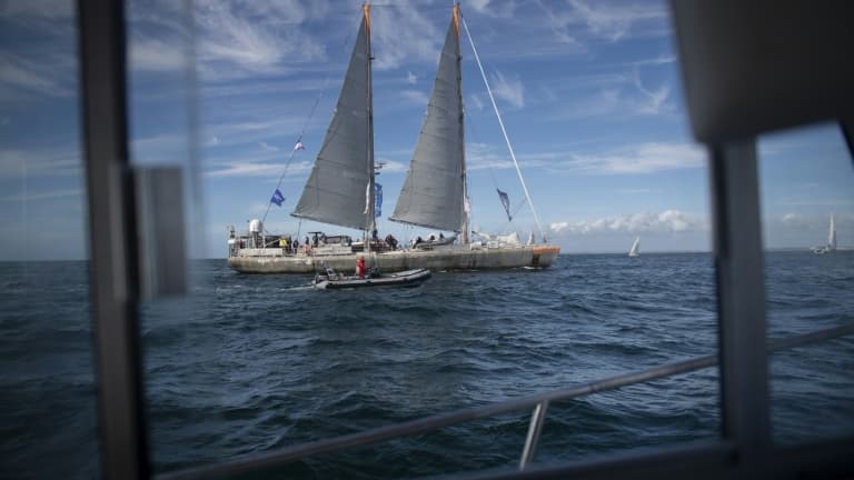 La goélette scientifique Tara arrive à Lorient, le 15 octobre 2022.