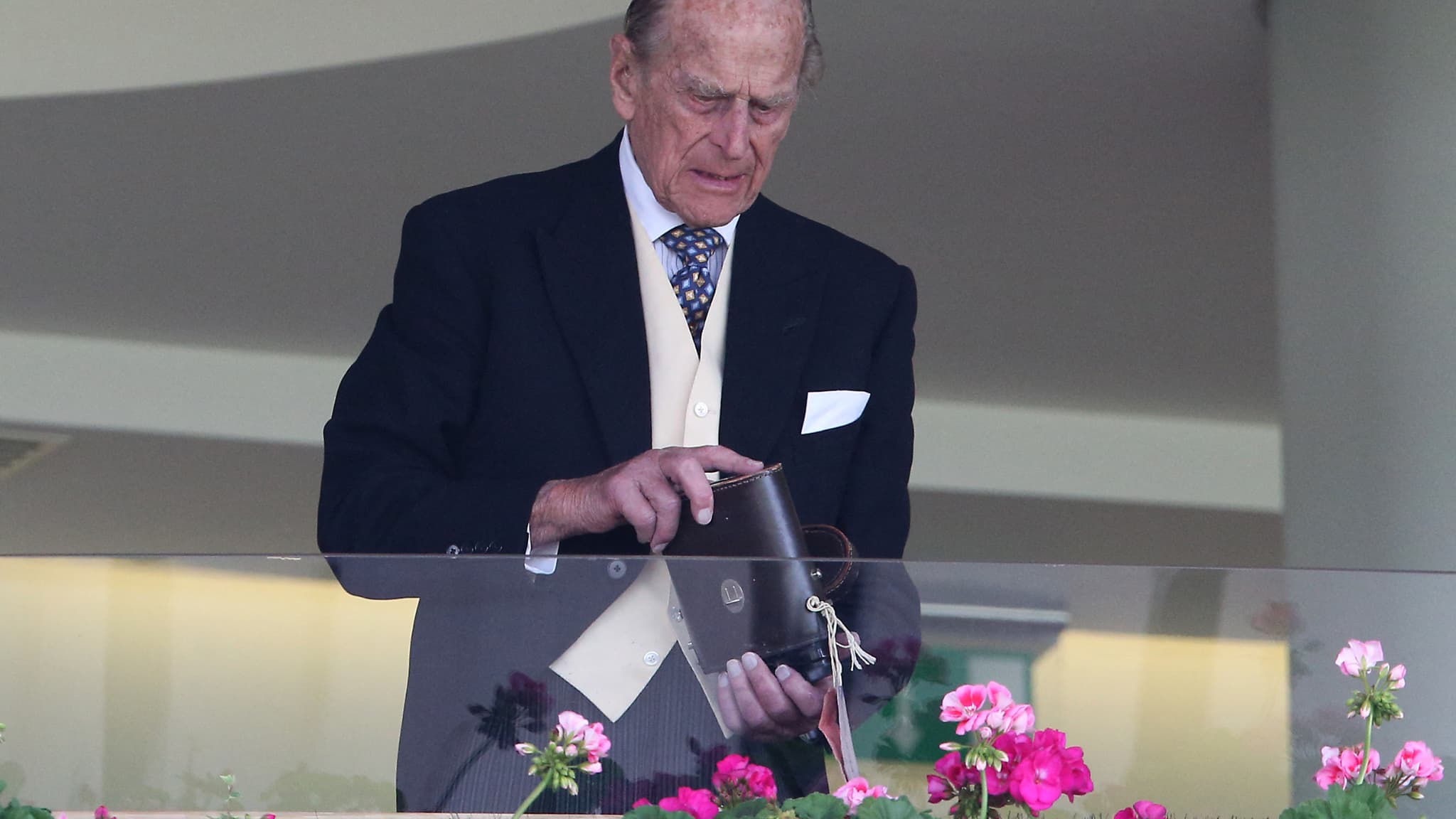 Le prince Philip lors d'une course hippique à Ascot (Royaume-Uni), le 15 juin 2016. Le prince Philip lors d'une course hippique à Ascot (Royaume-Uni), le 15 juin 2016.