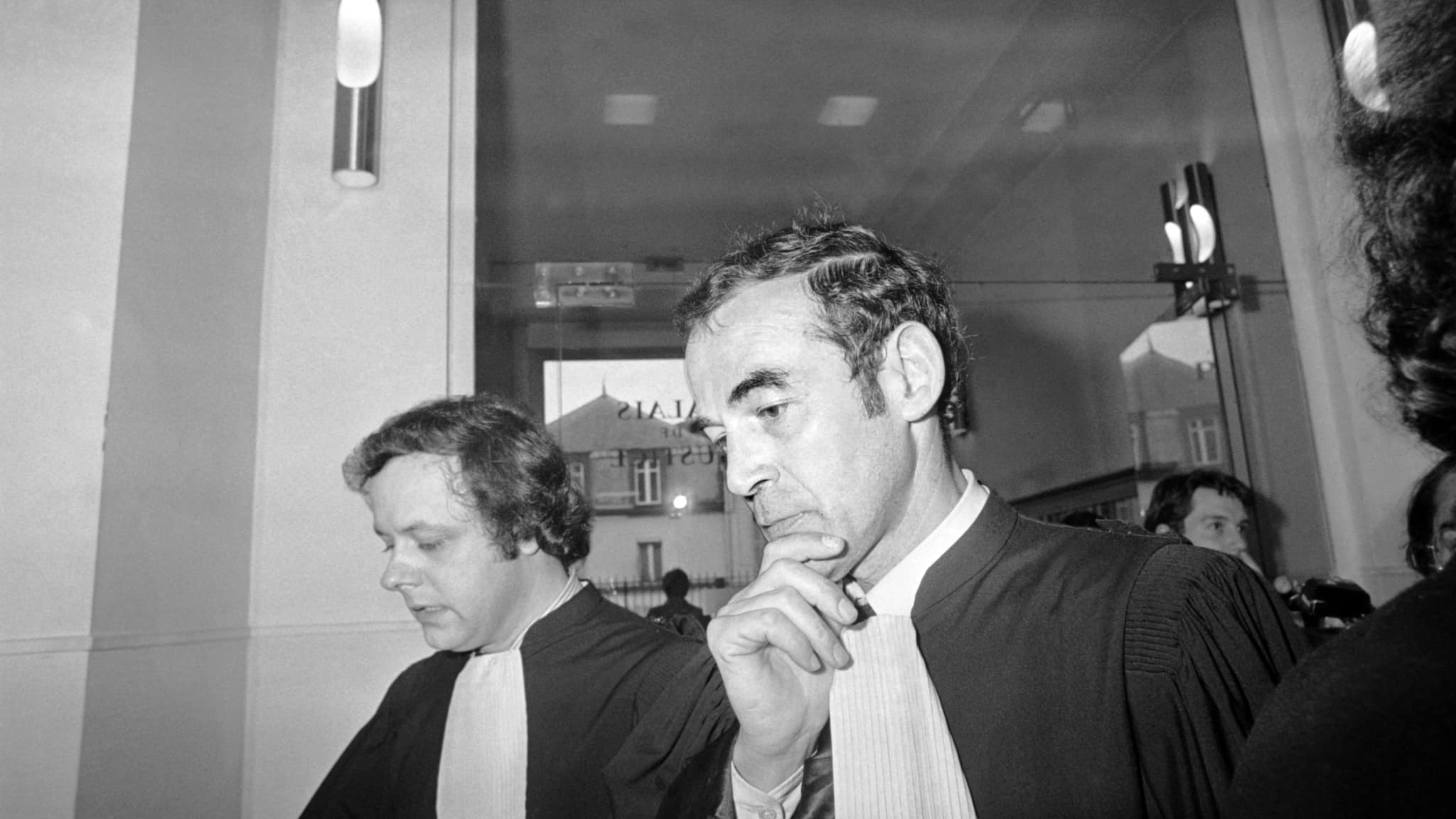 Robert Badinter lors du procès de Patrick Henry au tribunal de Troyes en 1977 Robert Badinter lors du procès de Patrick Henry au tribunal de Troyes en 1977