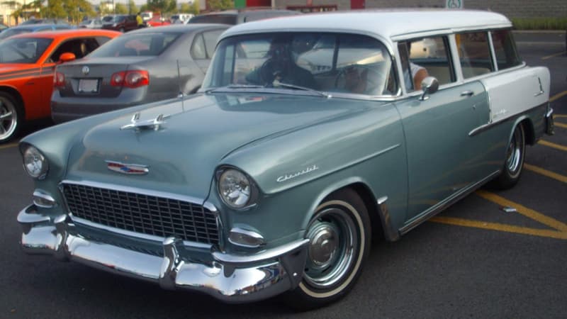 La Chevrolet Nomad est au début des années 50 l'un des premiers shooting breaks, avec seulement deux portes. Un vrai break coupé.
