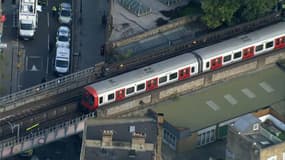 Londres: la police considère l'incident comme un "acte terroriste"