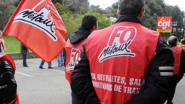 Dans les entreprises de moins de 3.000 salariés, en revanche, le nombre d'élus et d'heures de délégation resterait globalement stable, selon le projet de décret.