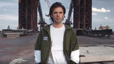 Le rappeur Orelsan dans le clip de son nouveau morceau, "Basique".