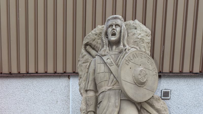 Une statue de William Wallace installée au stade du Brechin City FC en Ecosse dimanche s'attire les moqueries sur les réseaux sociaux.