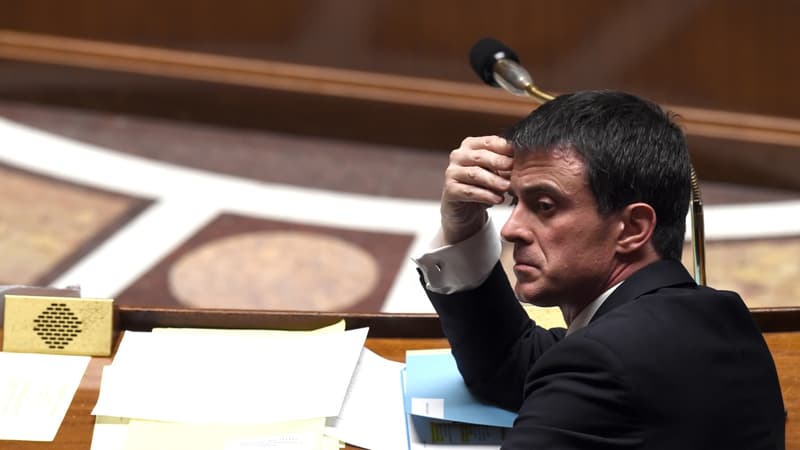 Manuel Valls fait des annonces sur la SNCF.