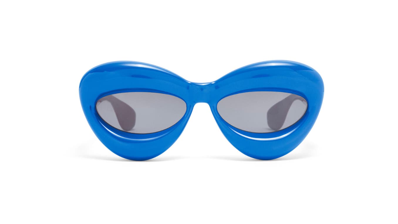 Les lunettes de soleil cateye gonflées Loewe. Les lunettes de soleil cateye gonflées Loewe.