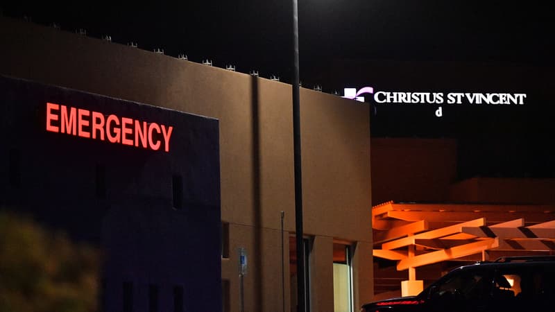L'hôpital où a été transporté le réalisateur Joel Souza, blessé lors du tournage du western "Rust", à Santa Fe, le 21 octobre 2021.