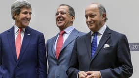 Les chefs de diplomatie John Kerry (Etats-Unis), Sergueï Lavrov (Russie), et Laurent Fabius (France), après la signature de l'accord sur le nucléaire iranien.