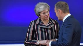 Theresa May, premier ministre britannique, et Donald Tusk, président du conseil européen, préparent la séparation en tentant de garder de bonnes relations