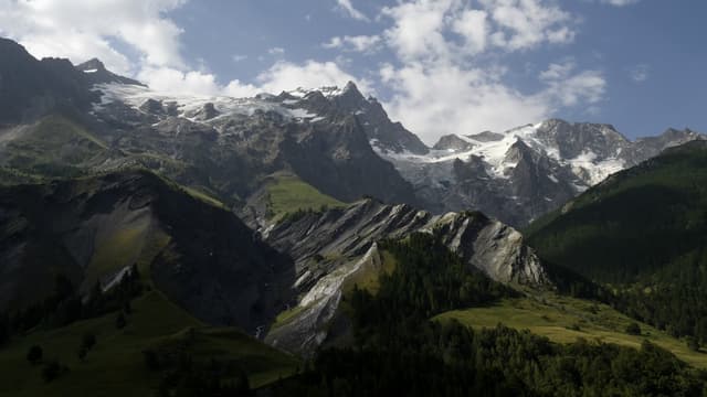 La Meije, dans le Parc national des Ecrins, non loin du Mont Pelvoux, dans les Hautes-Alpes.